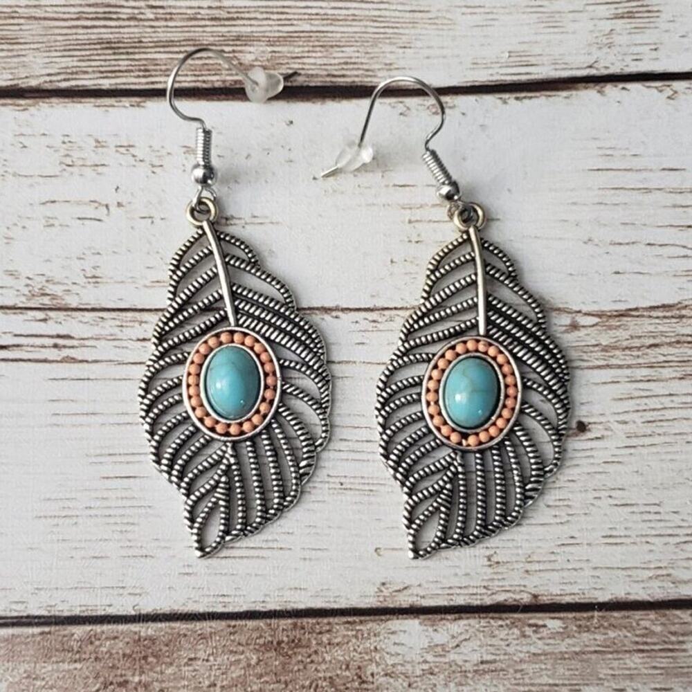 Leaf Style Dangle Earrings - Brand New (Tarnished)